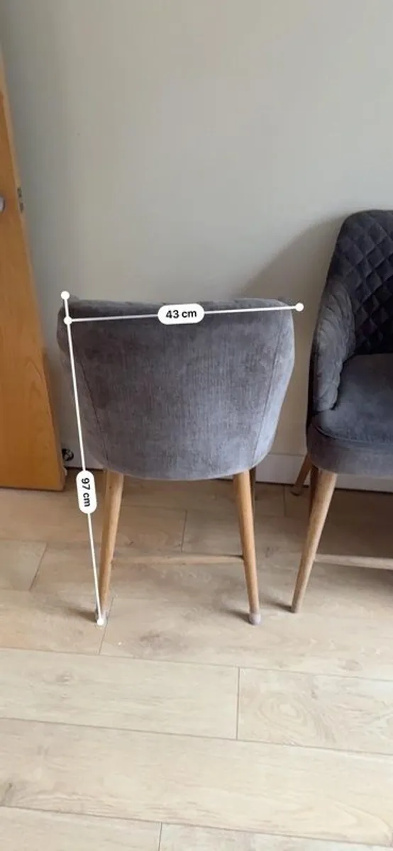 3 cushioned grey island chairs - Image 4