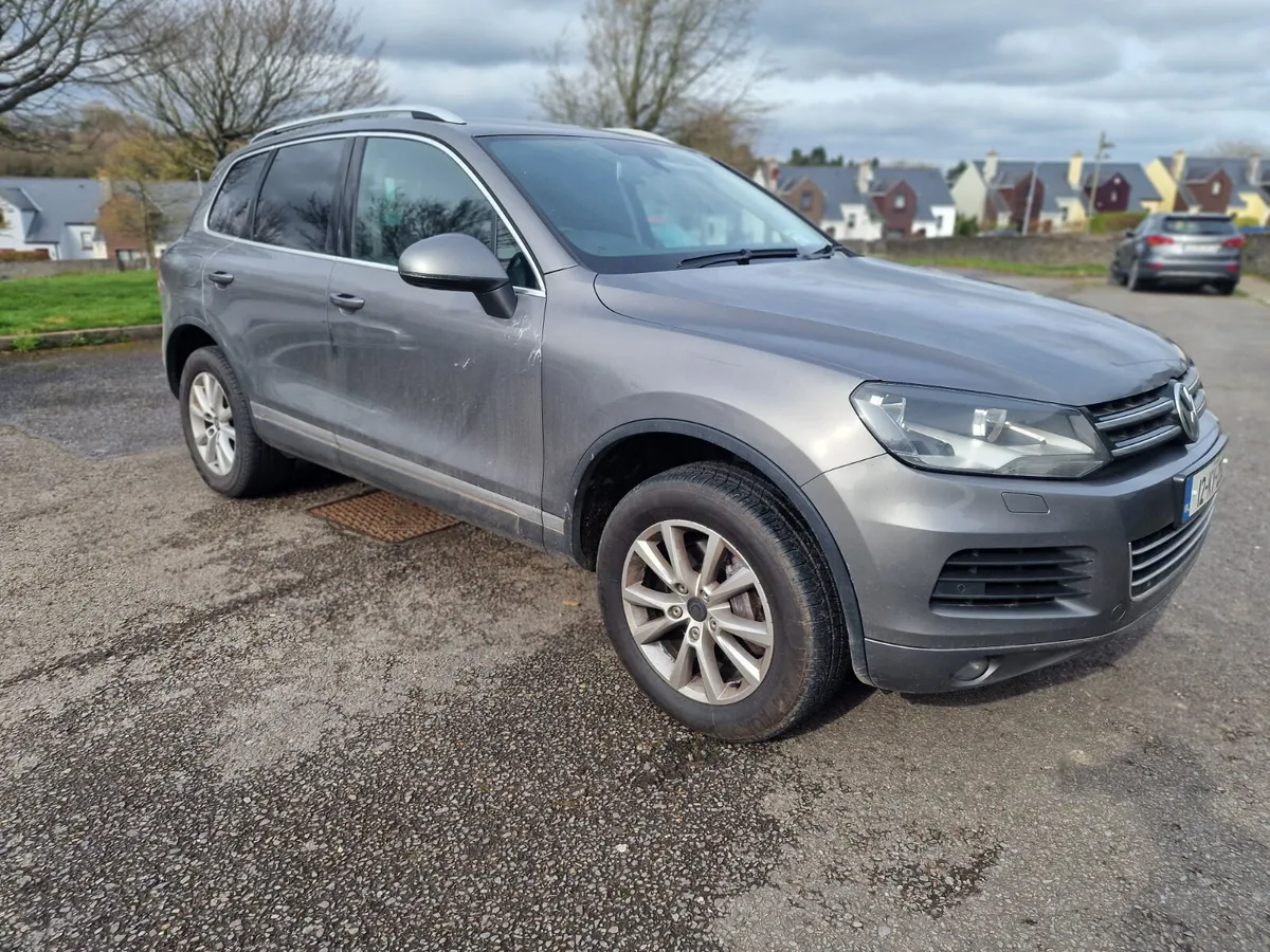 12 VW TOUAREG 3.0TDI 4X4 2SEATER FSH NEW DOE - Image 1