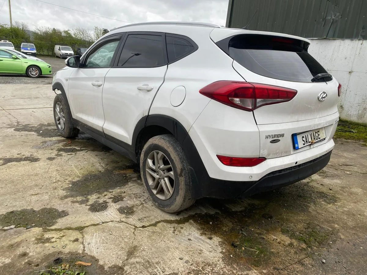 2017 Hyundai Tucson - Image 4
