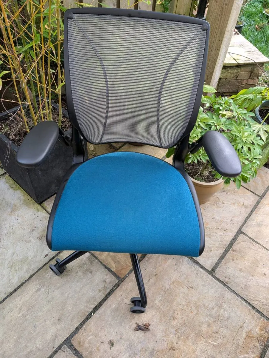 Ergonomic office chair - Image 2