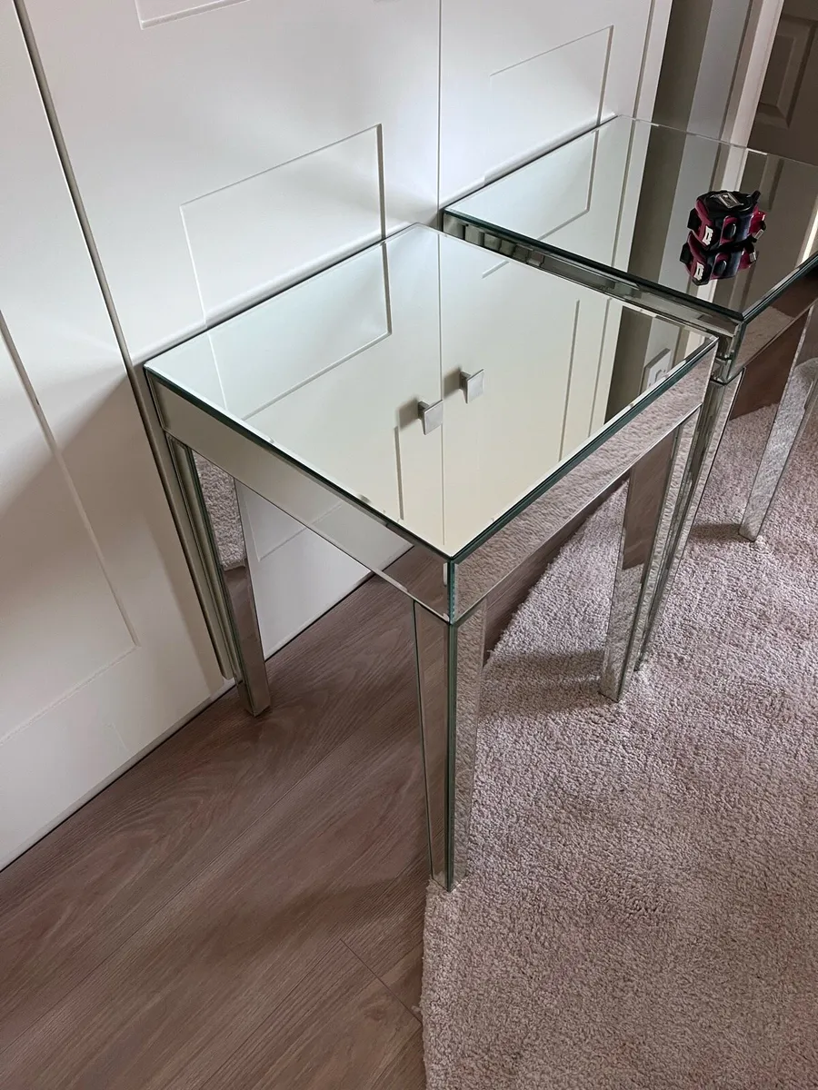 Side tables - Image 2