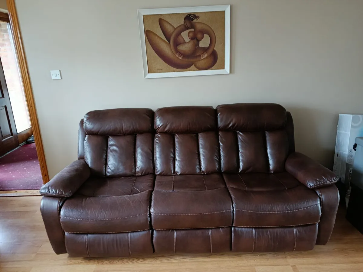 Couch - Image 2
