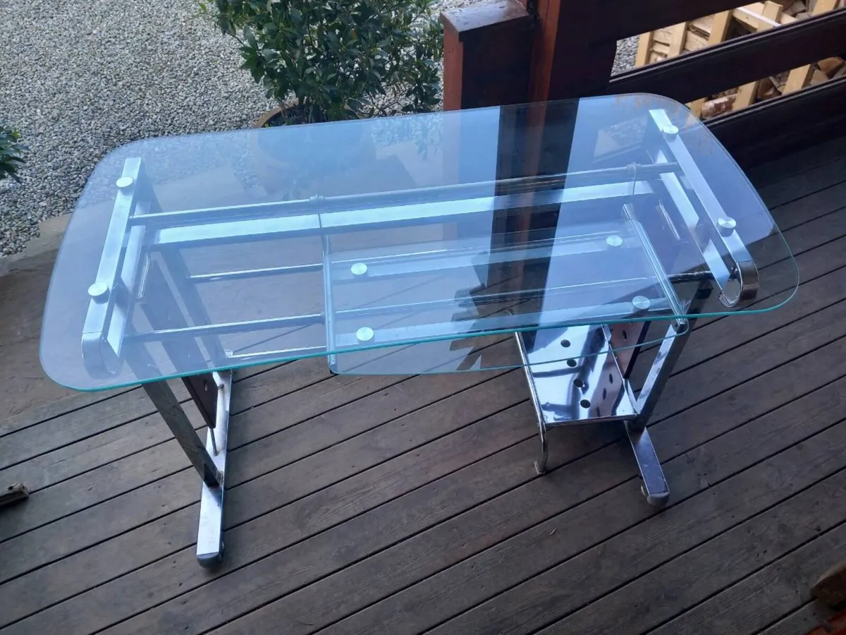 Stylish office desk for home, bought BTs, D18 - Image 1