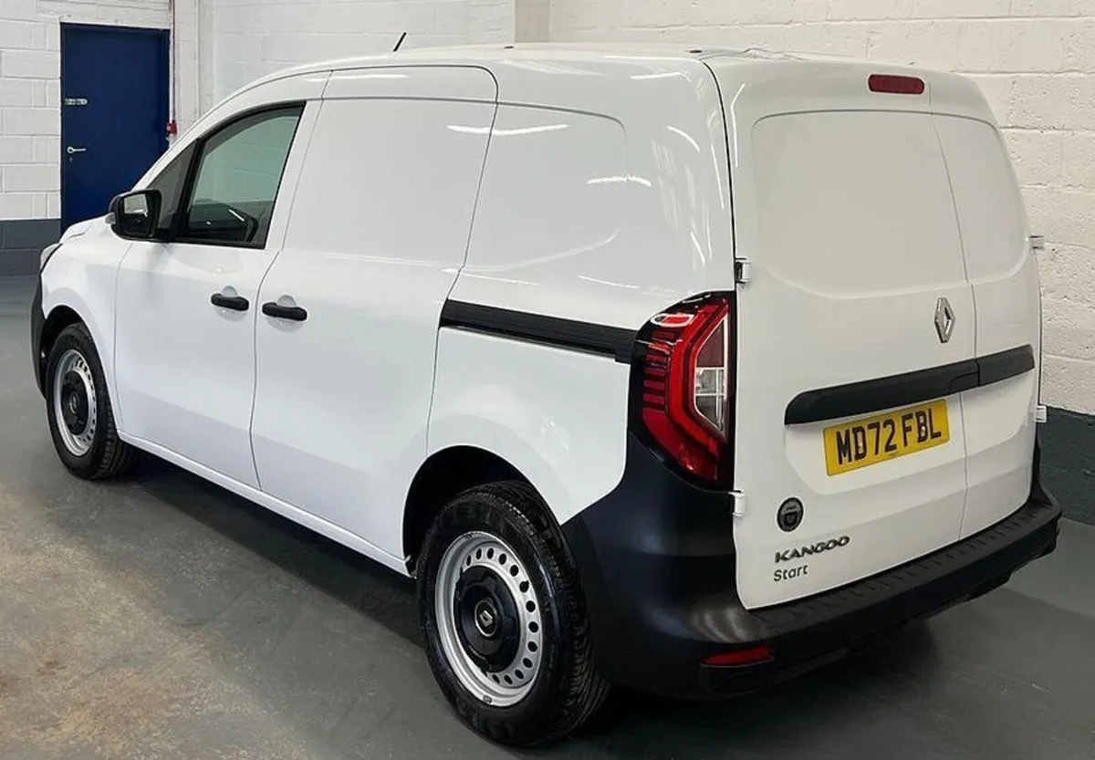 2022 Renault Kangoo Small Panel Van - Image 2