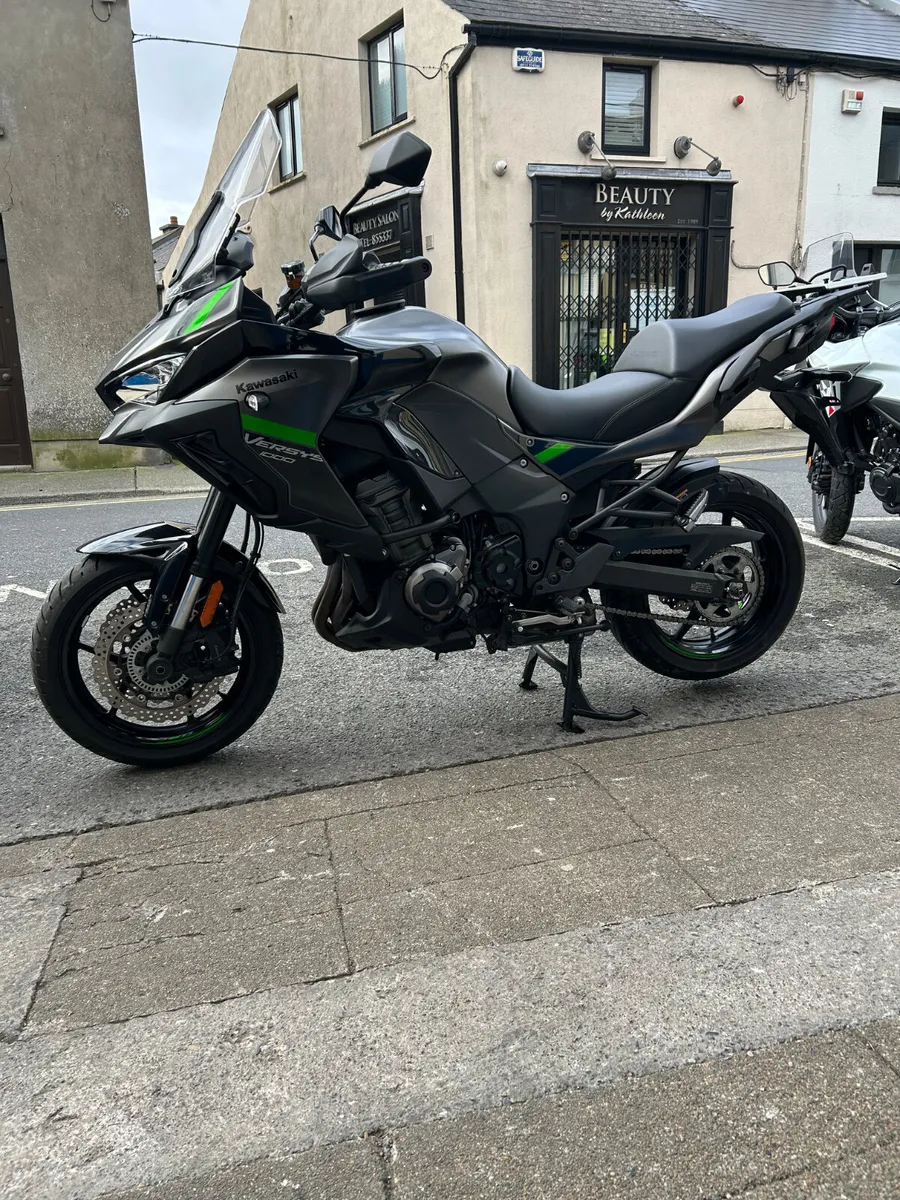 241 Kawasaki Versys 1000 - Image 2