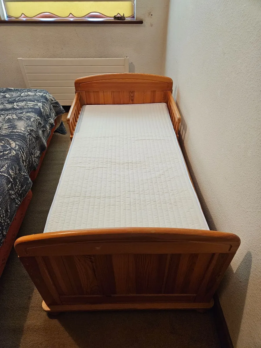 Toddler Bed with Baby Elegance Mattress - Image 2