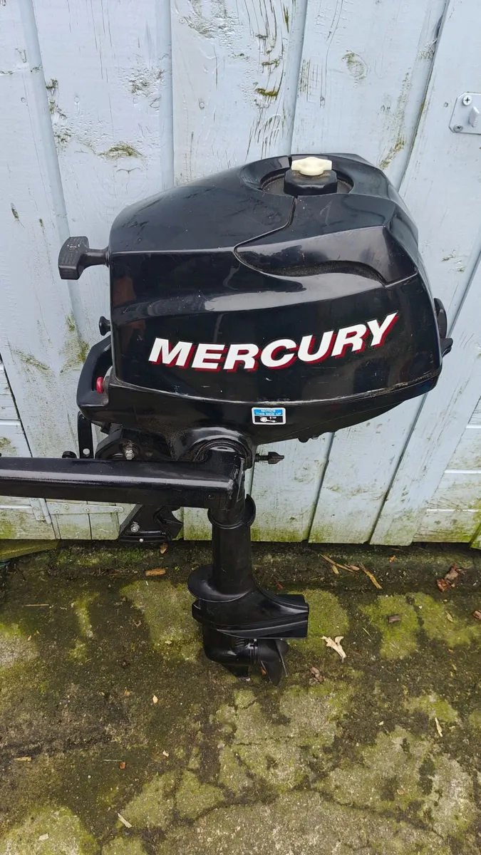 3.5hp Mercury outboard engine - Image 1