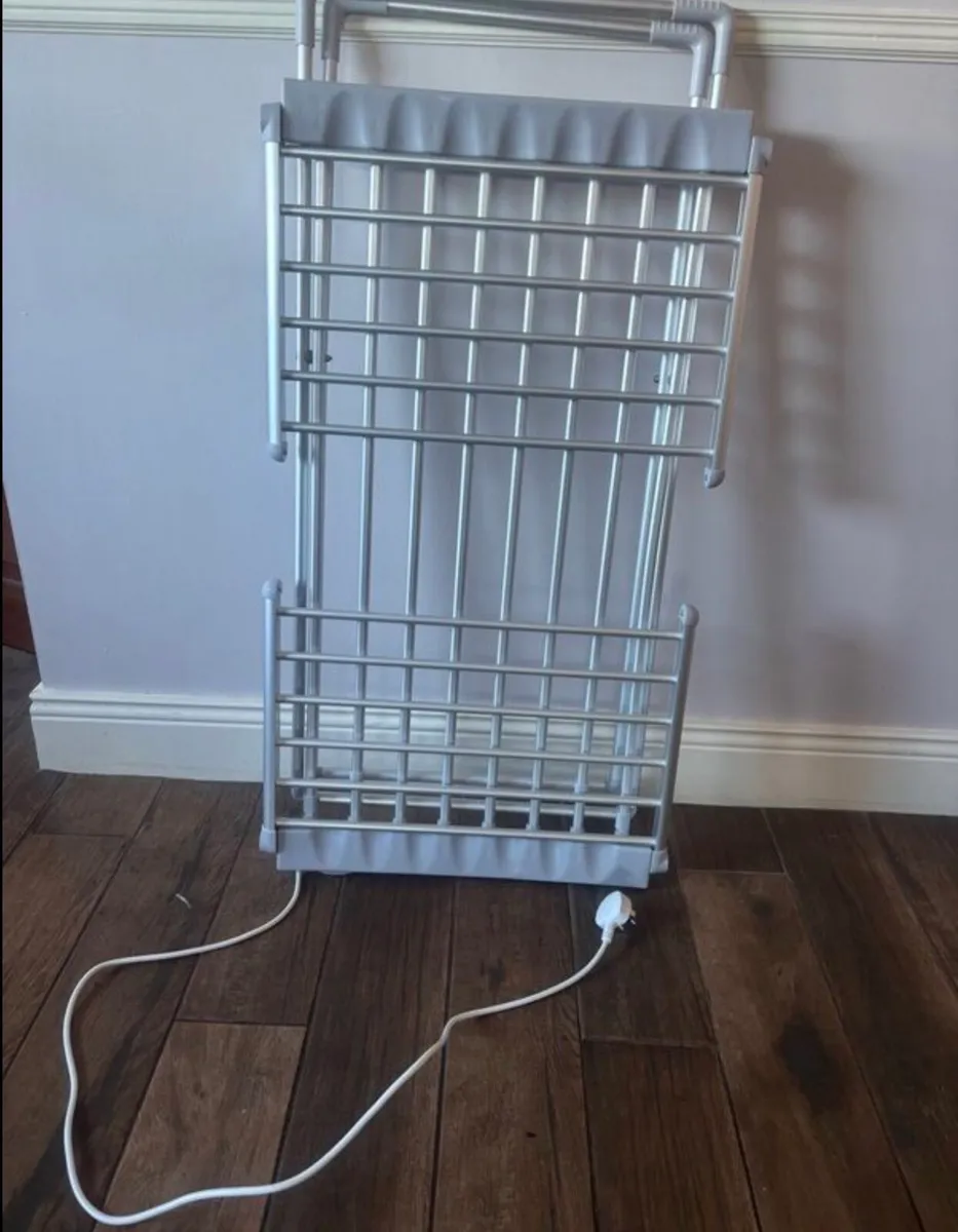 Electric clothes airer - Image 4