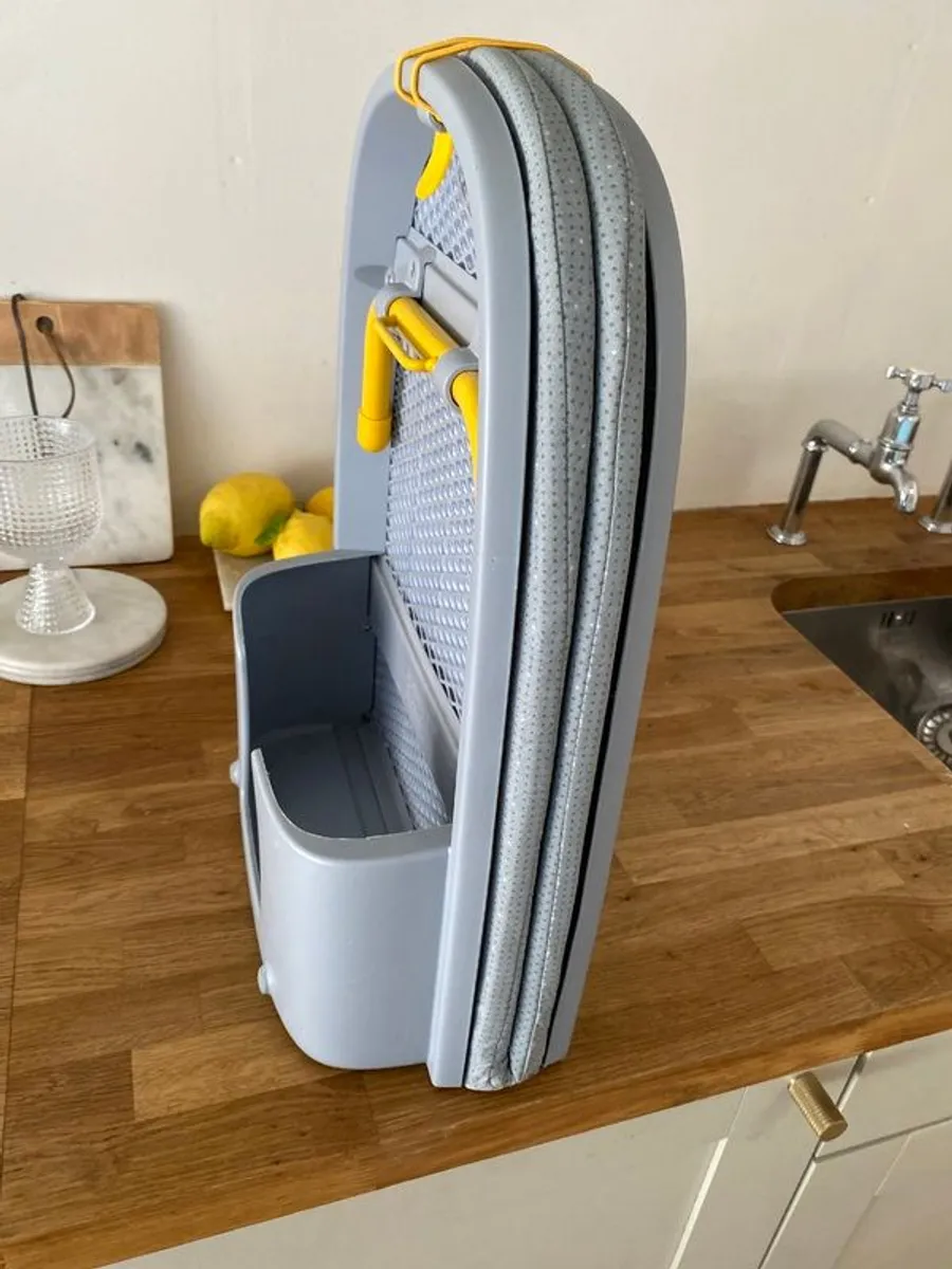 Ironing board Joseph and Joseph. - Image 4