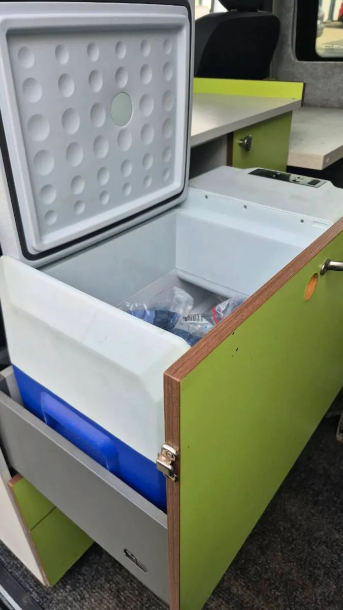 Renault master racevan/camper. Quick sale - Image 4