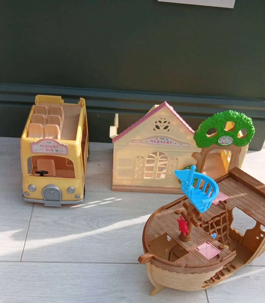 Sylvannians Bus,Boat,Nursery