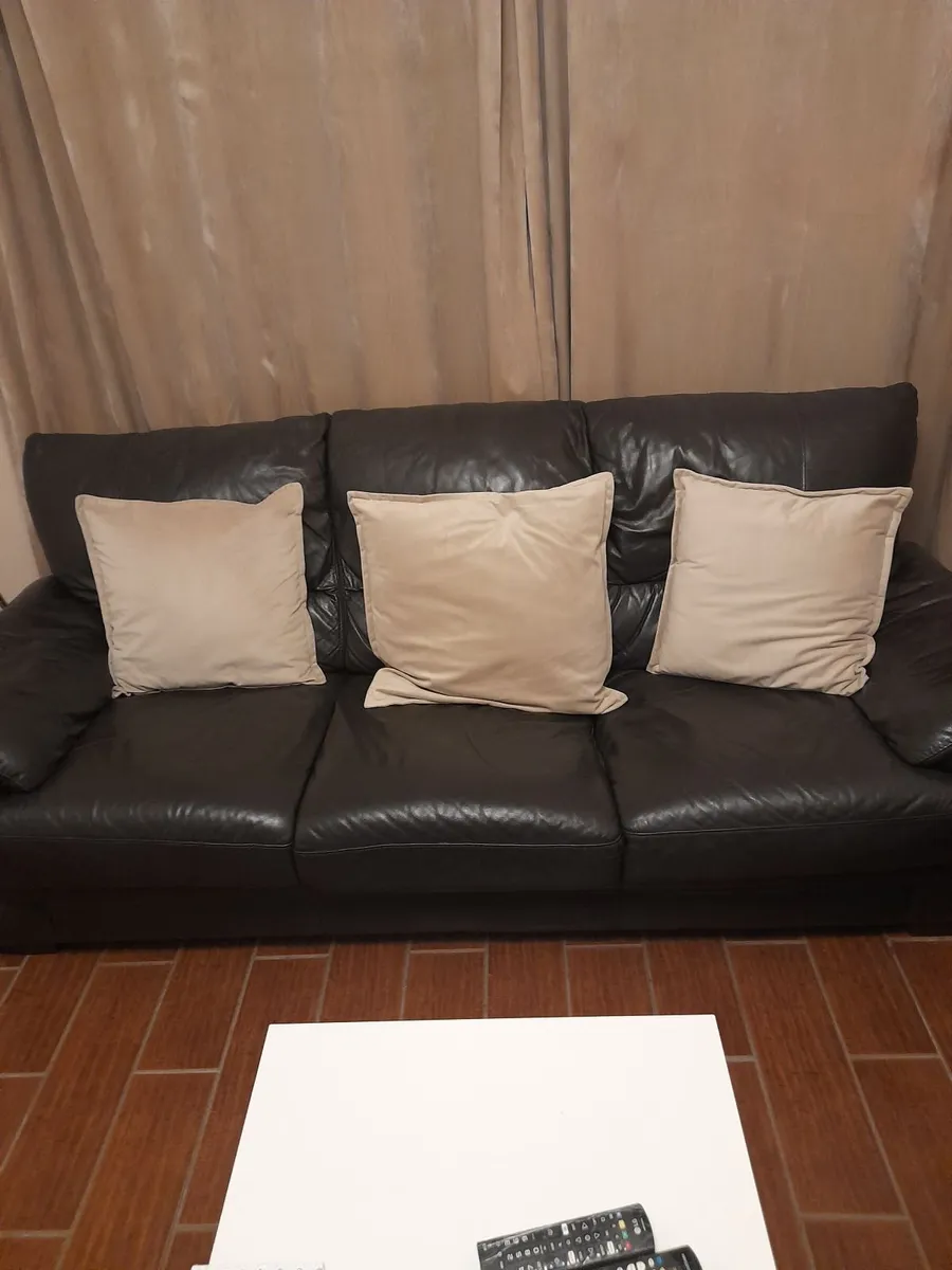 Free sofas - Image 2