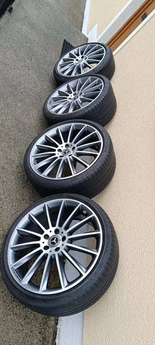MERCEDES 20'  GENUINE TWIST ALLOYS - Image 1