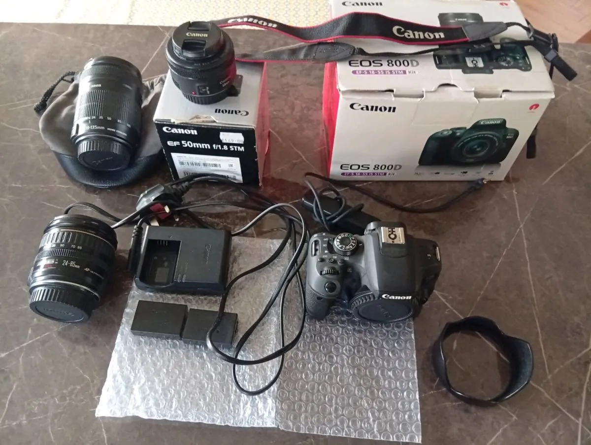 Canon 800D - Image 1