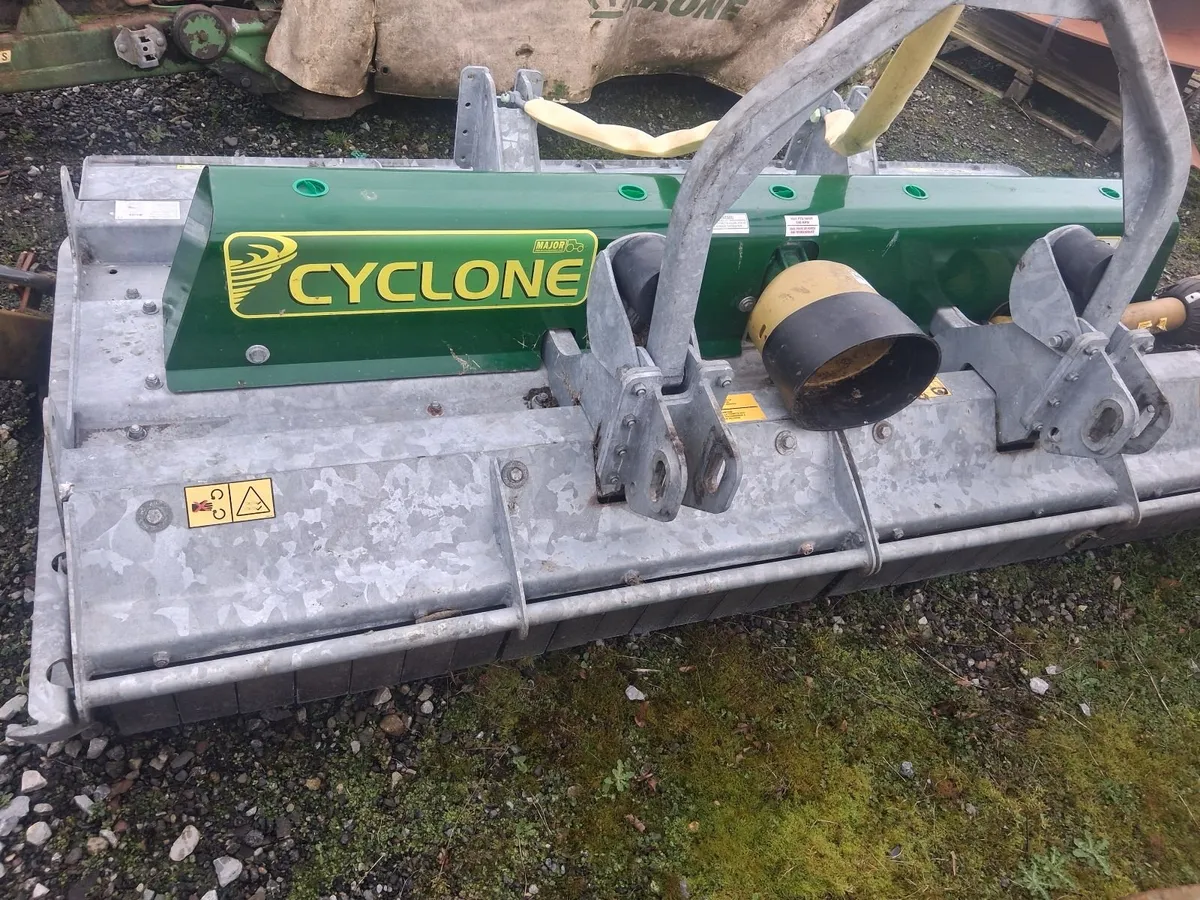 Major Cyclone Mower - Image 2