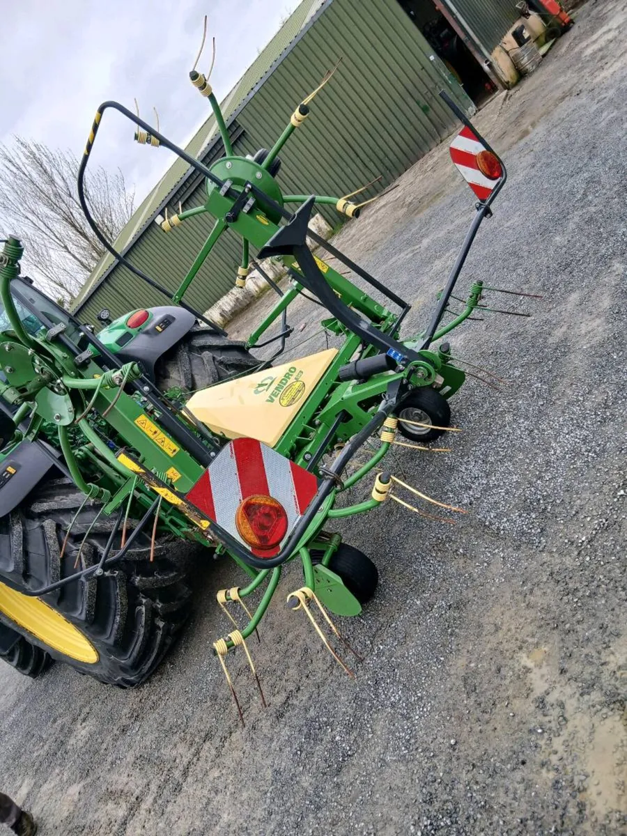 Krone tedder - Image 1