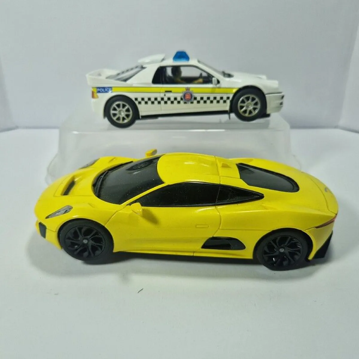 Scalextric Police Chase Twin Pack (Slot Car touring ) - Image 2