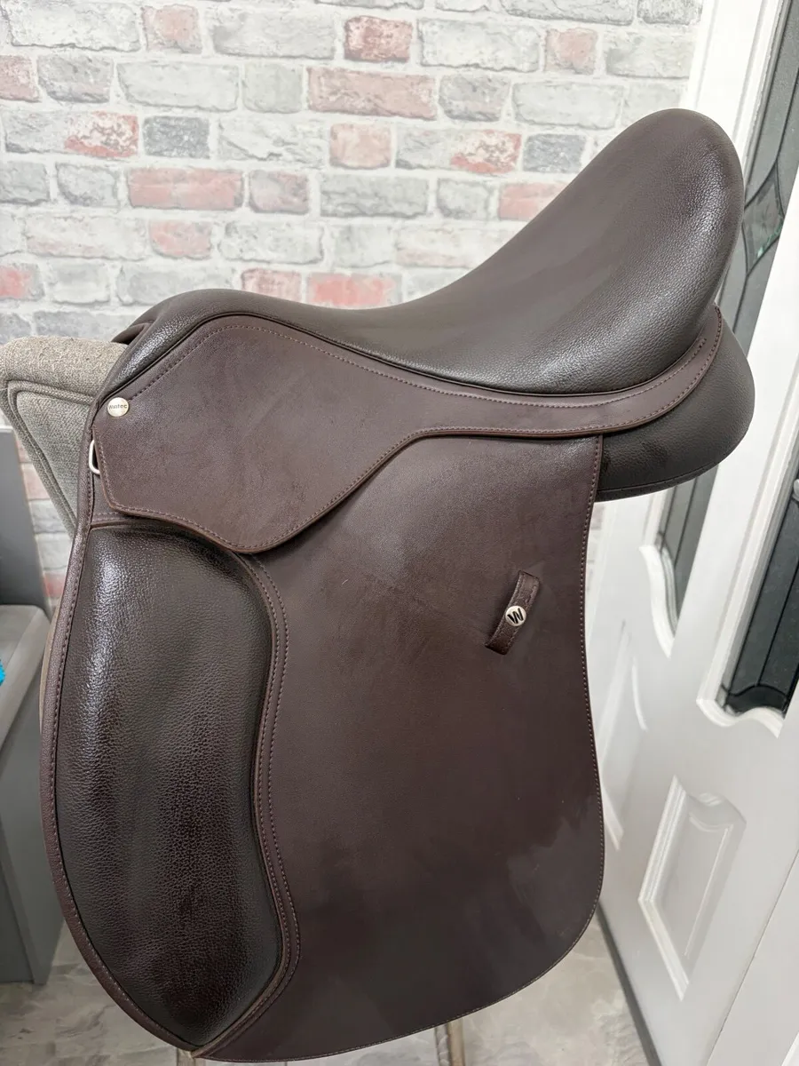 Wintec Wide Saddle - Image 3