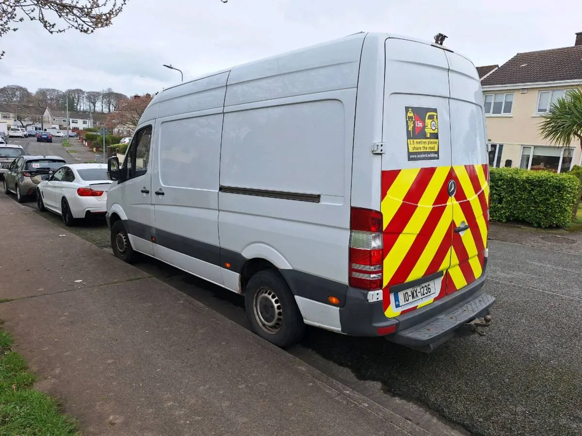 Mercedes benz sprinter doe'd and taxed - Image 4