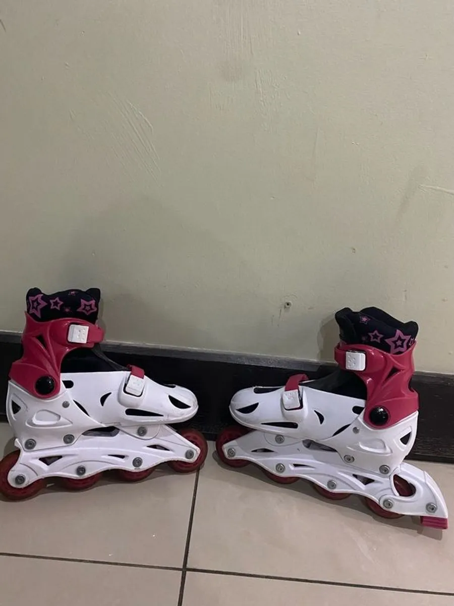 rollerblades - Image 2