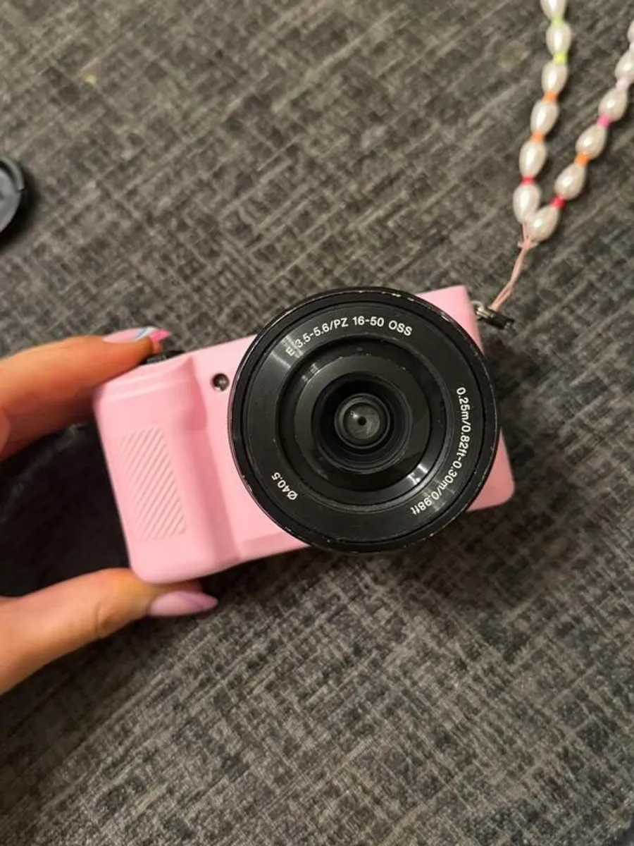 Sony a5100 camera - Image 4