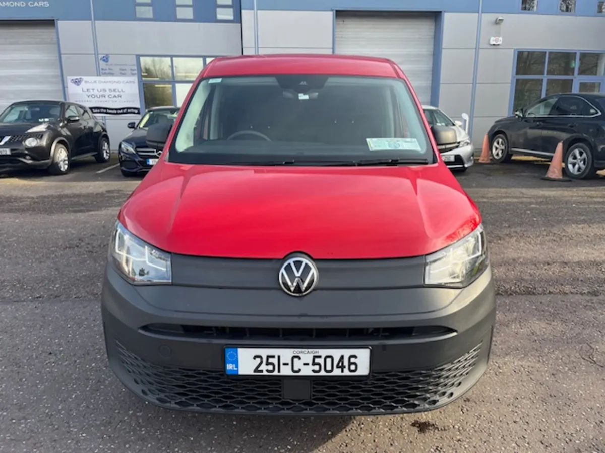 CARGO 2.0 TDI 102HP MANUAL 6SPEED FWD 2DR - Image 2
