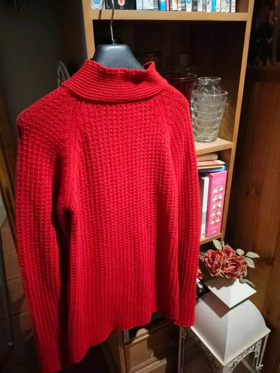 Girls GRD red Cardigan, would fit small adult. 80% - Image 2