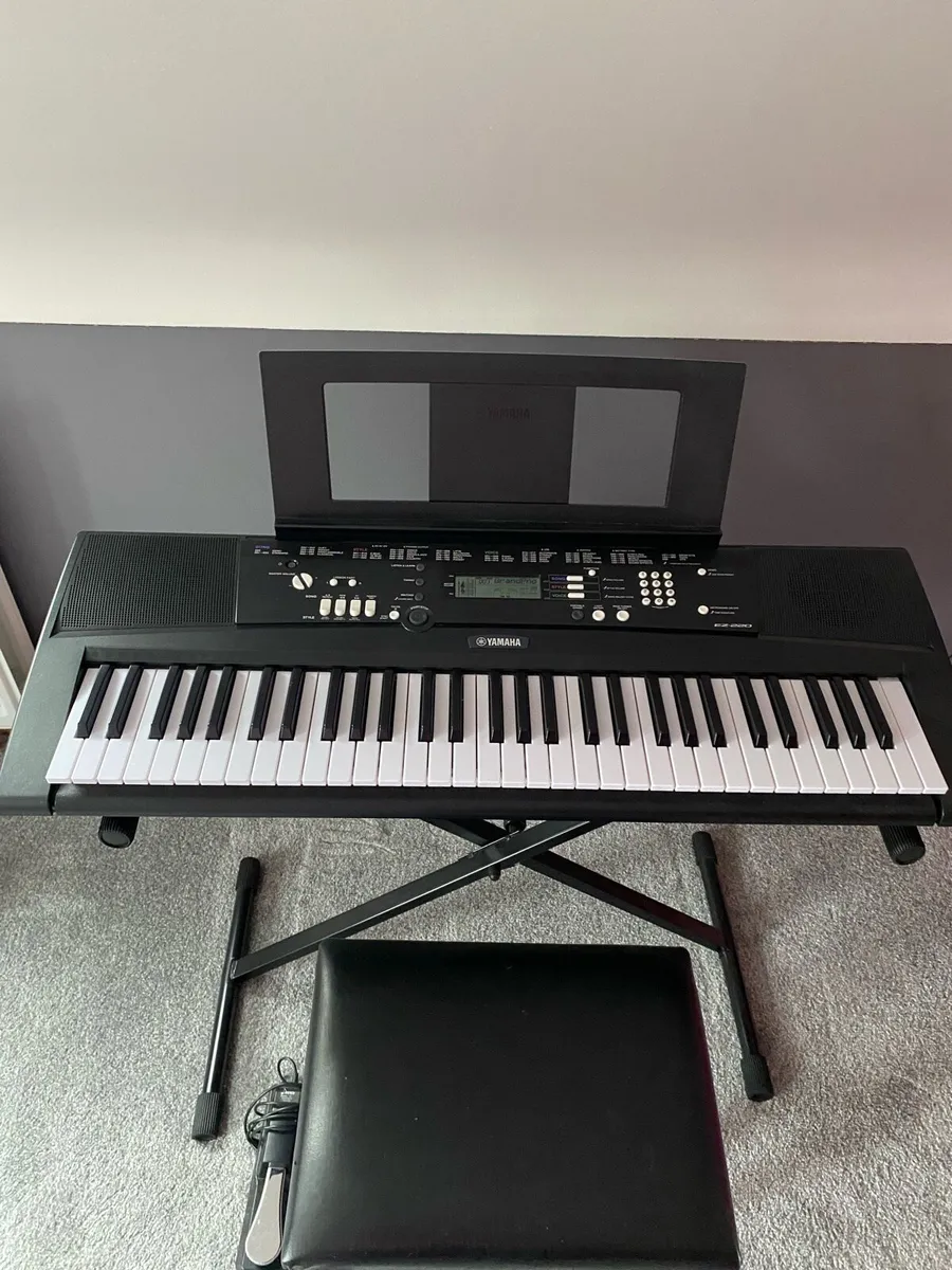 Yamaha Keyboard - Image 2