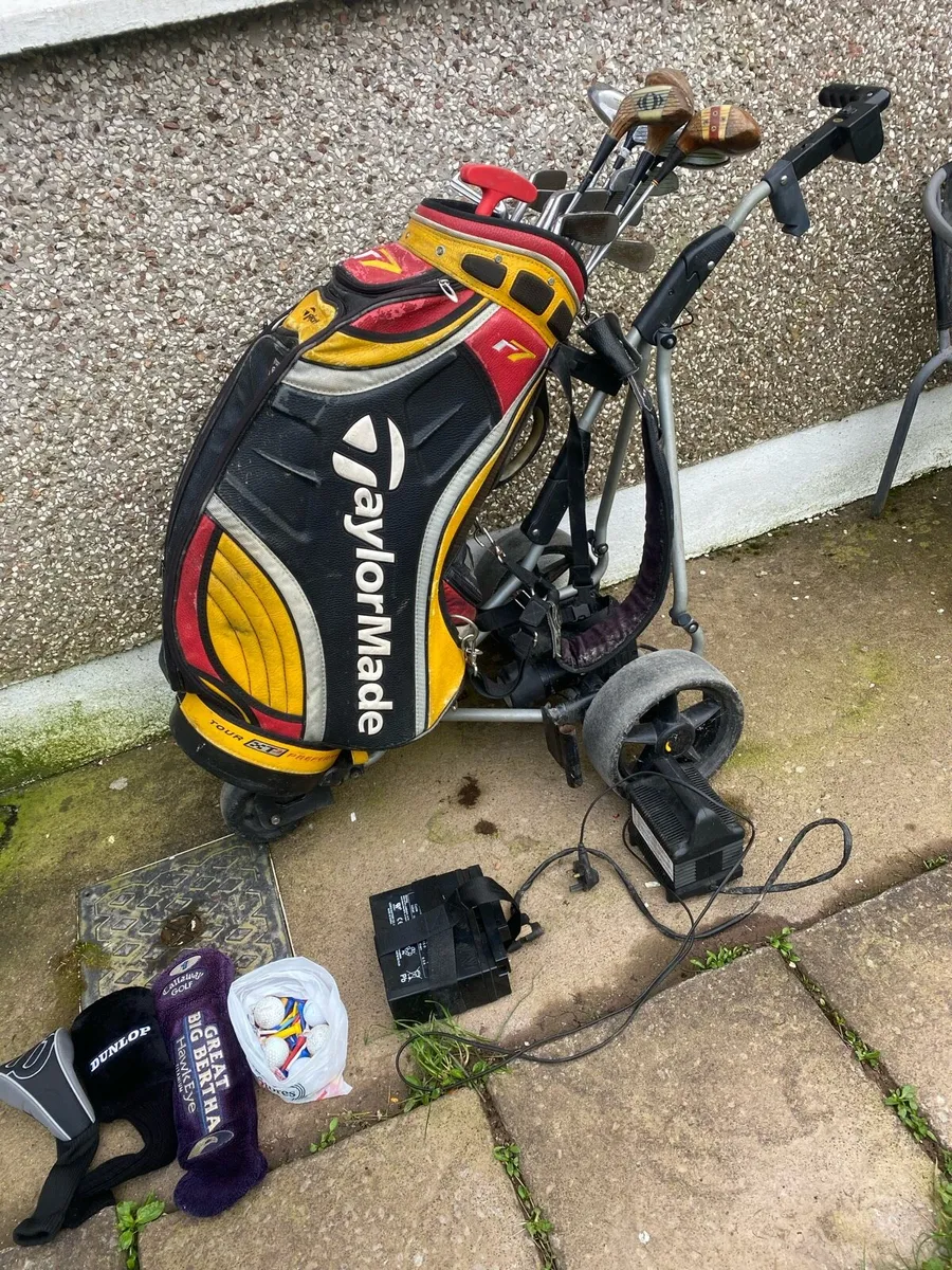 Golf club and trolley - Image 1