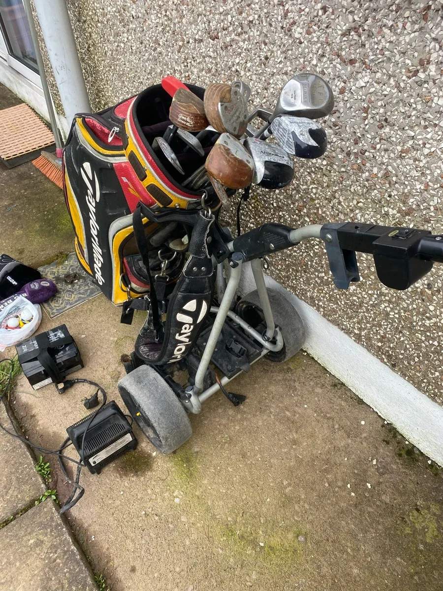 Golf club and trolley - Image 2