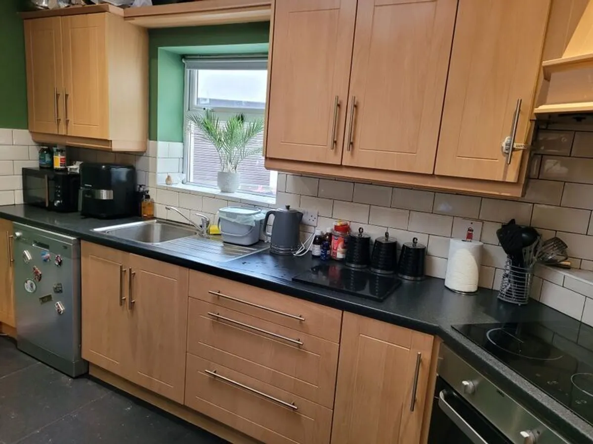 kitchen cabinets - Image 2