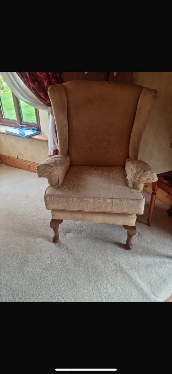 3,2 and 1 Couches - Image 3