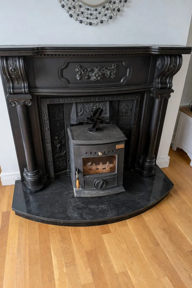 Fireplace and stove - Image 2