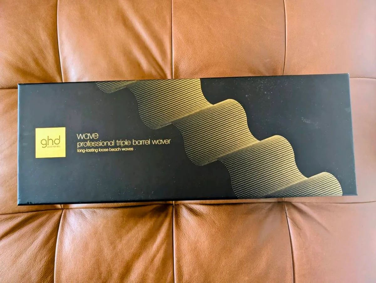 GHD Professional Triple Barrel Waver - Image 1