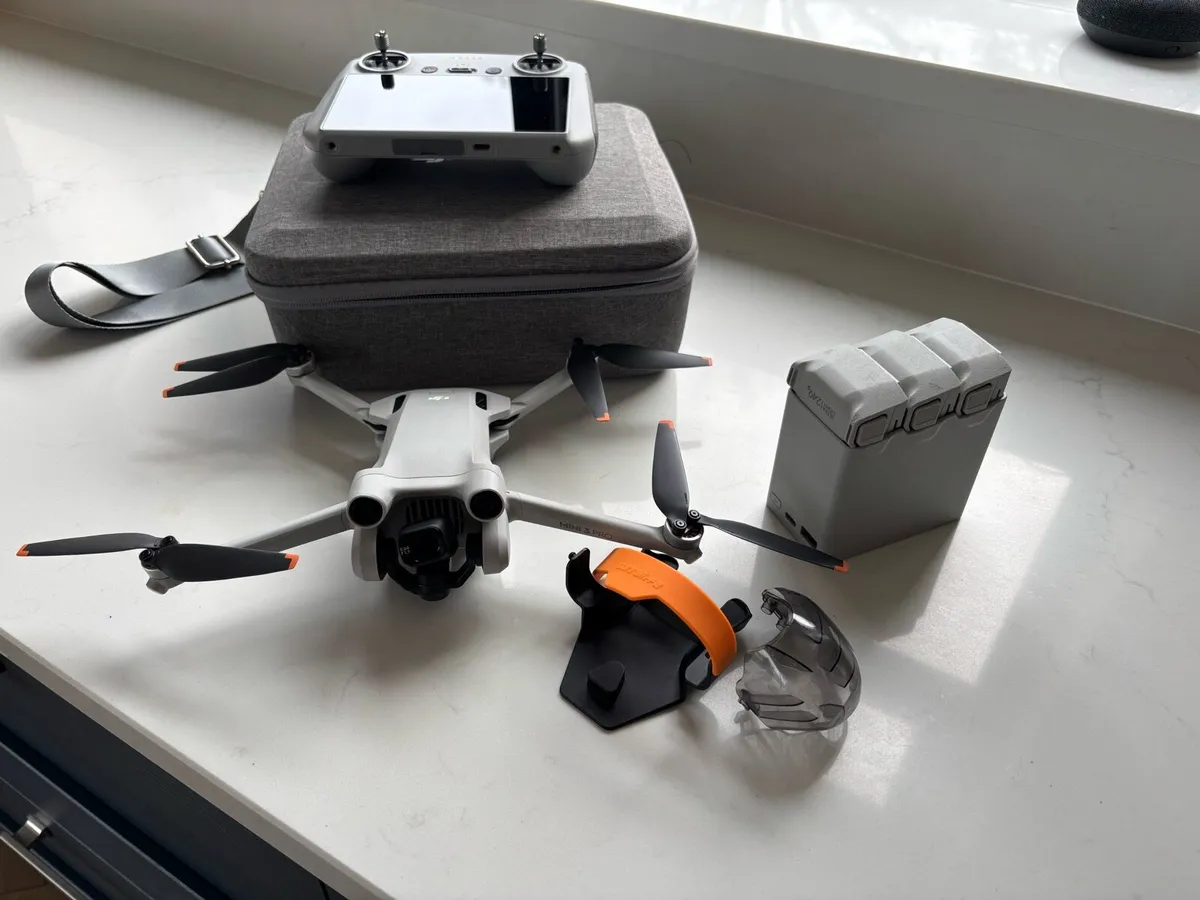 DJI mini 3 Pro - Image 1