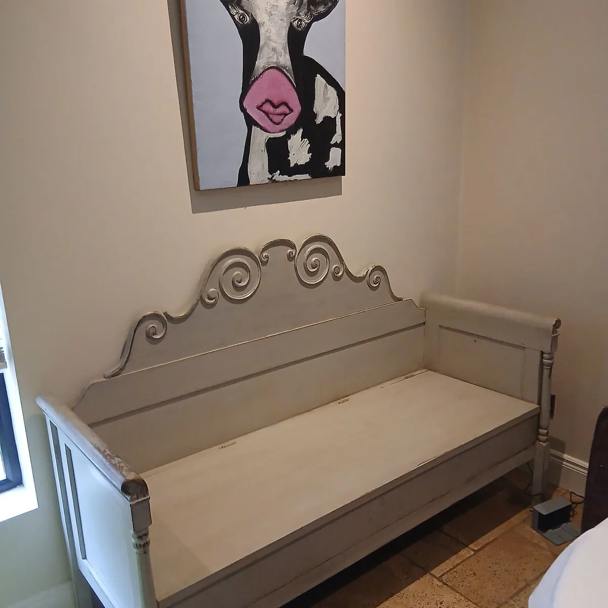 Gustavian style storage bench - Image 4