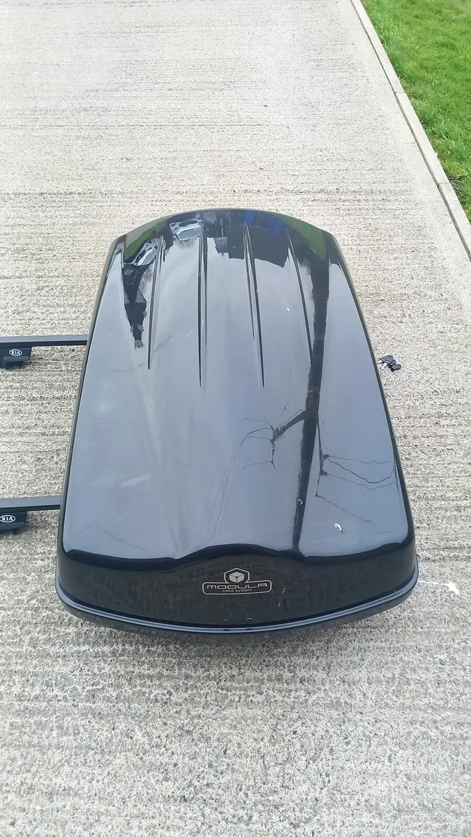 310 litre roof box and genuine kia sportage bars - Image 2