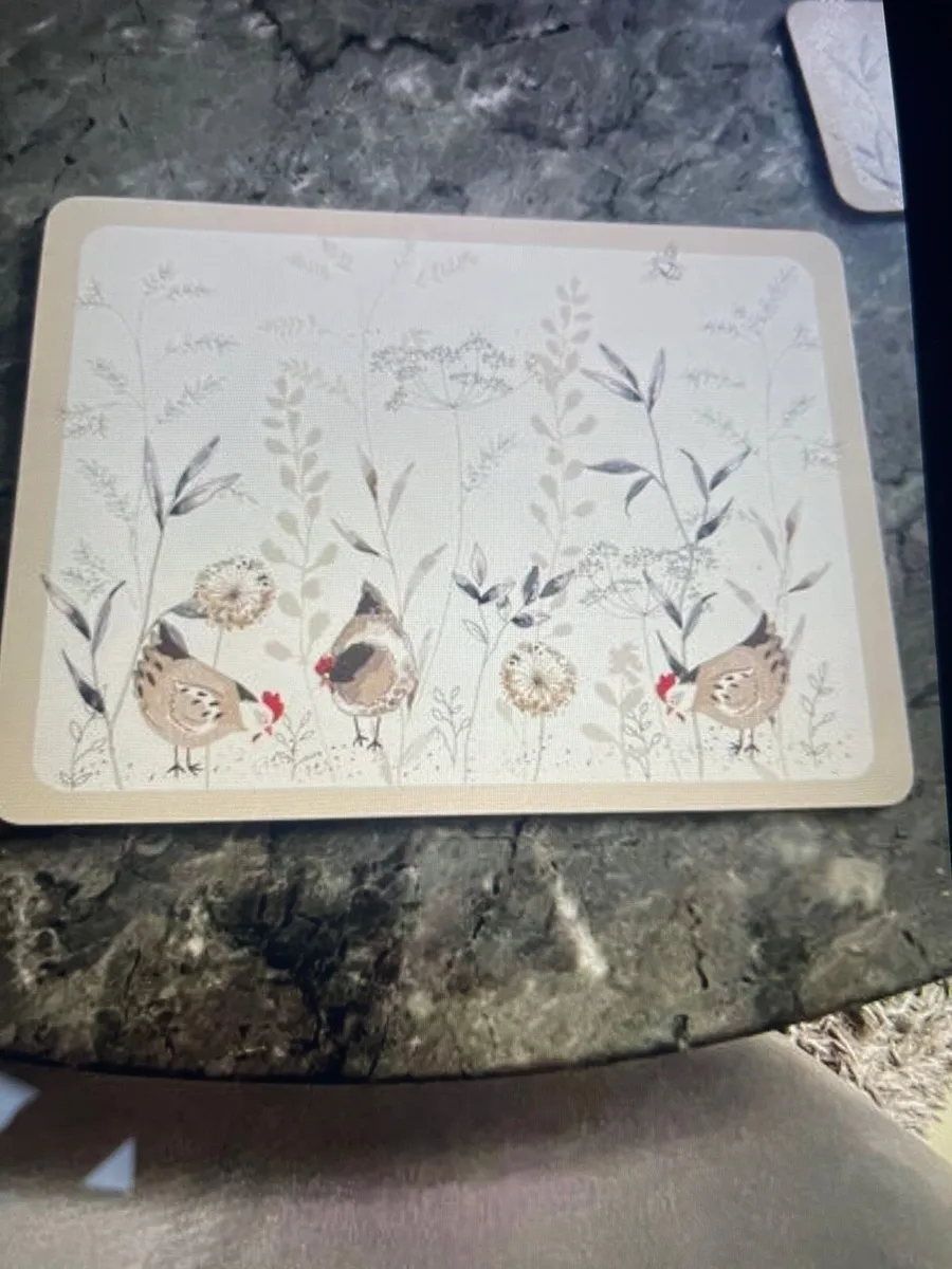 Fine Porcelain Dinner Set - Image 3