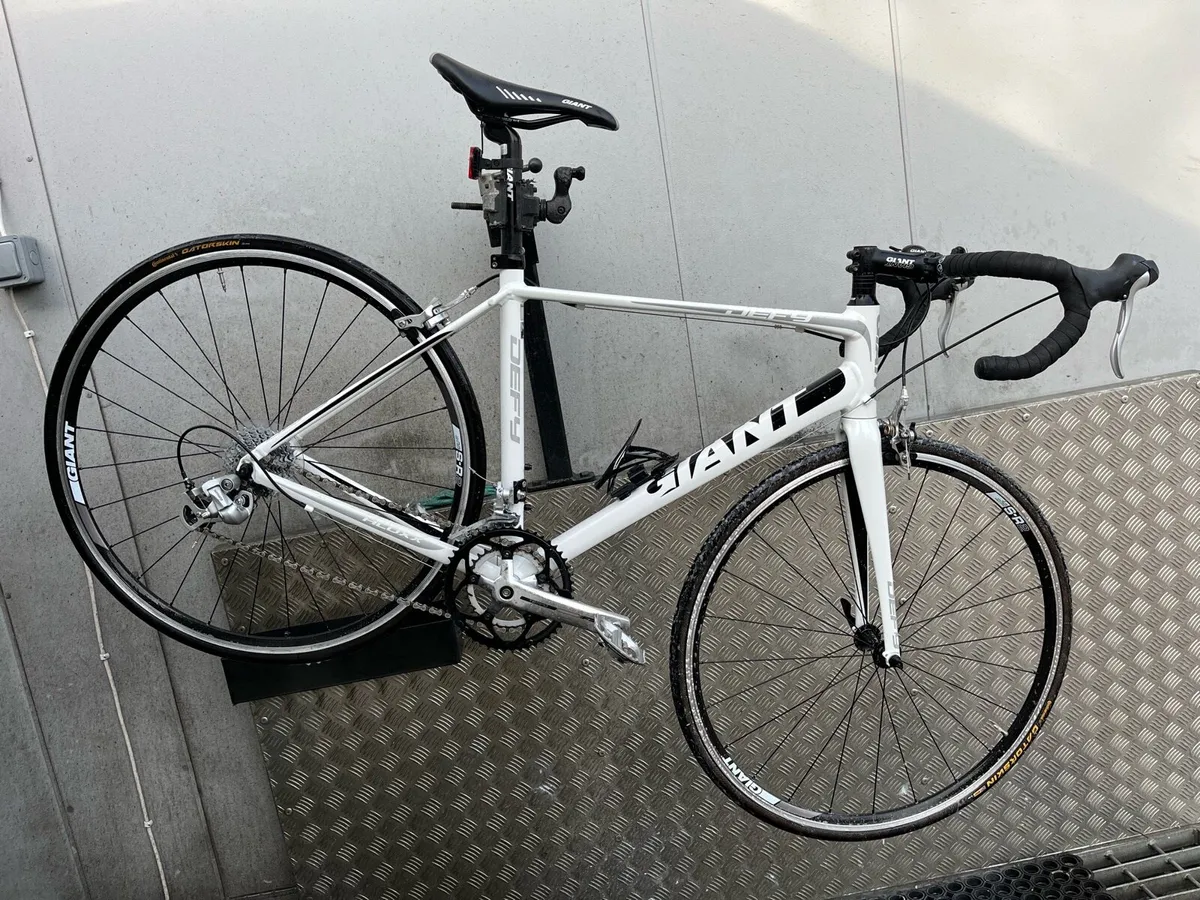 Exquisite Vintage Racer - Image 1