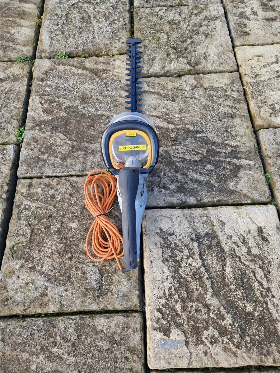 COLLECTION ONLY Electric Hedge Trimmer - Image 2