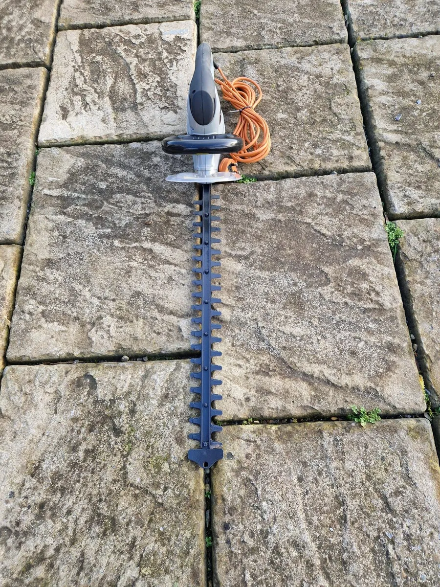 COLLECTION ONLY Electric Hedge Trimmer - Image 3