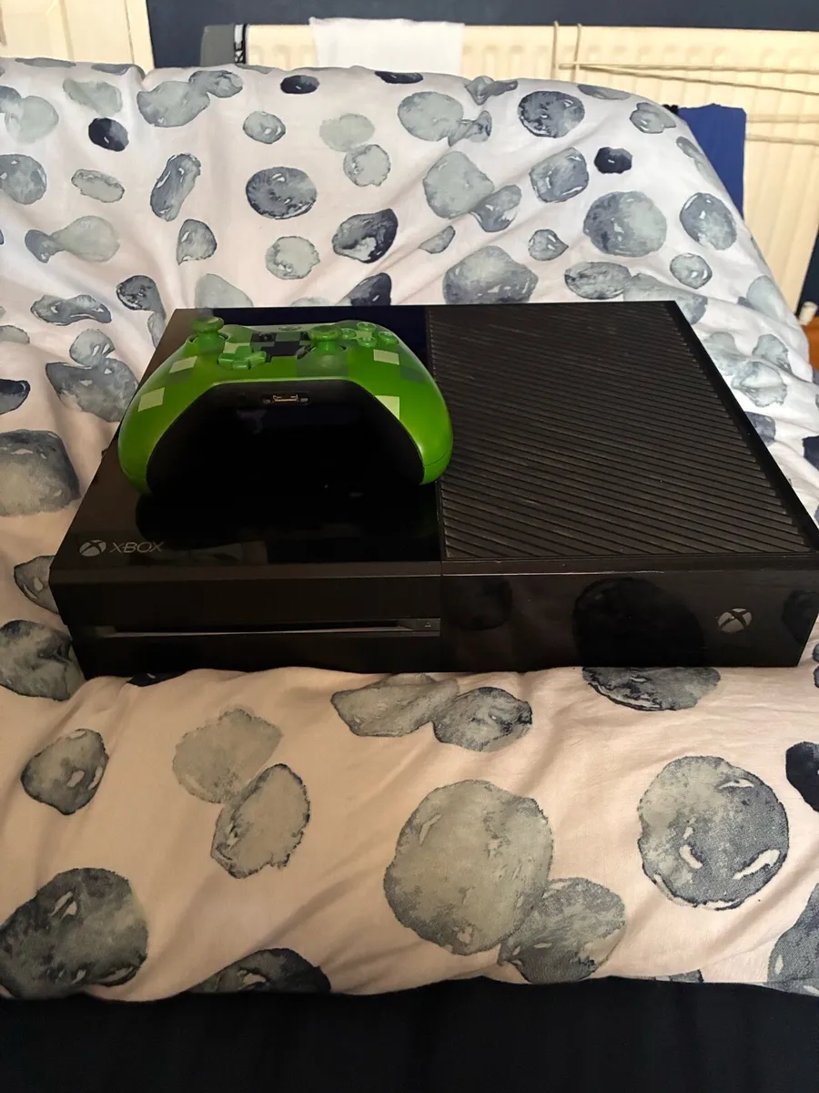 Xbox one with controller