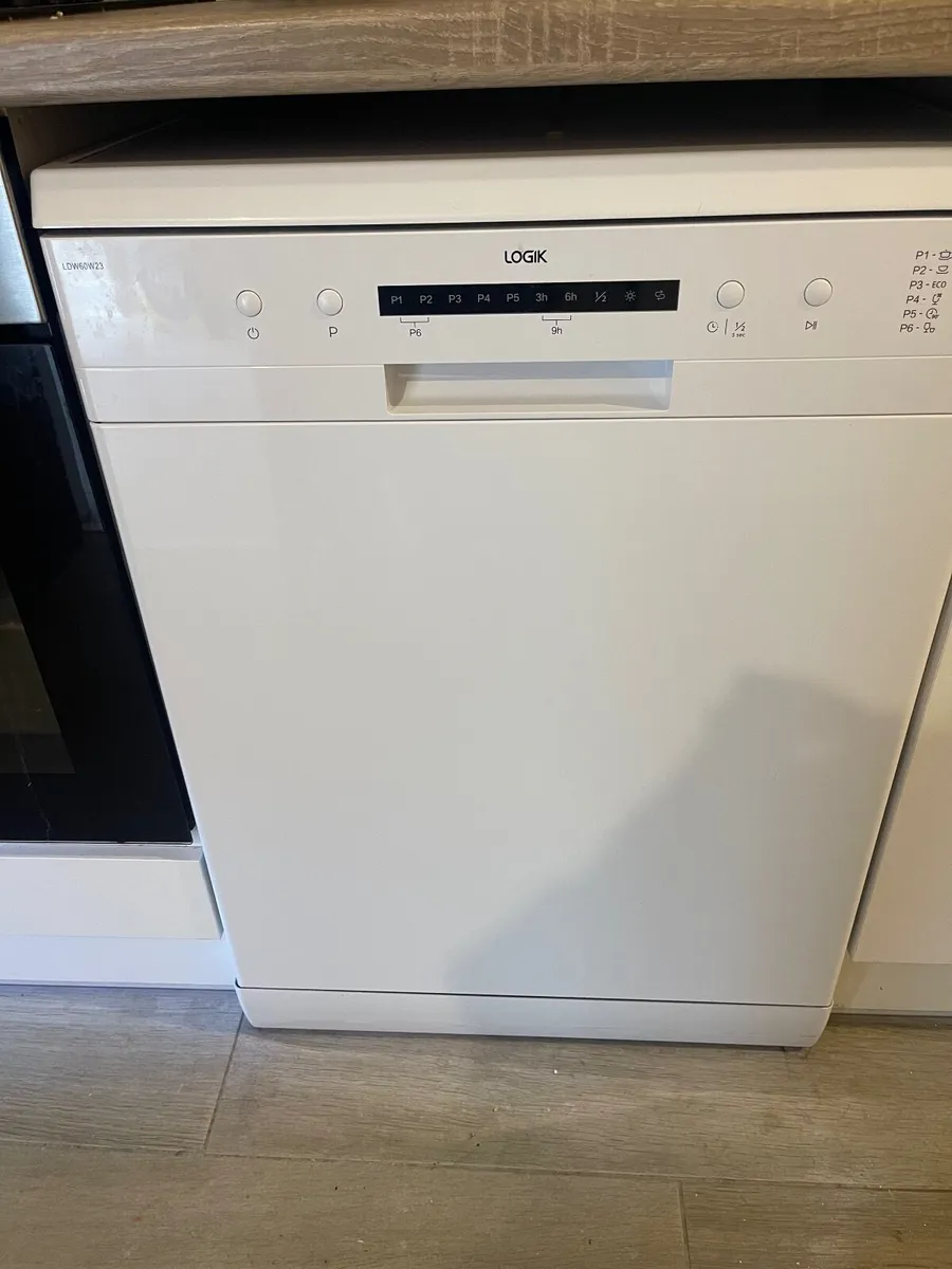 LOGIK full size dishwasher - Image 1