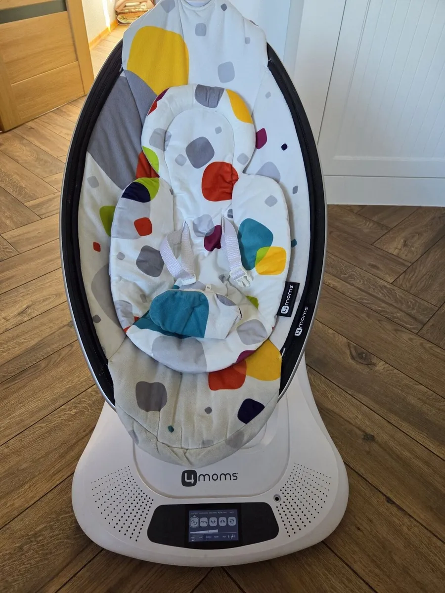 4moms Mamaroo rocker - Image 1