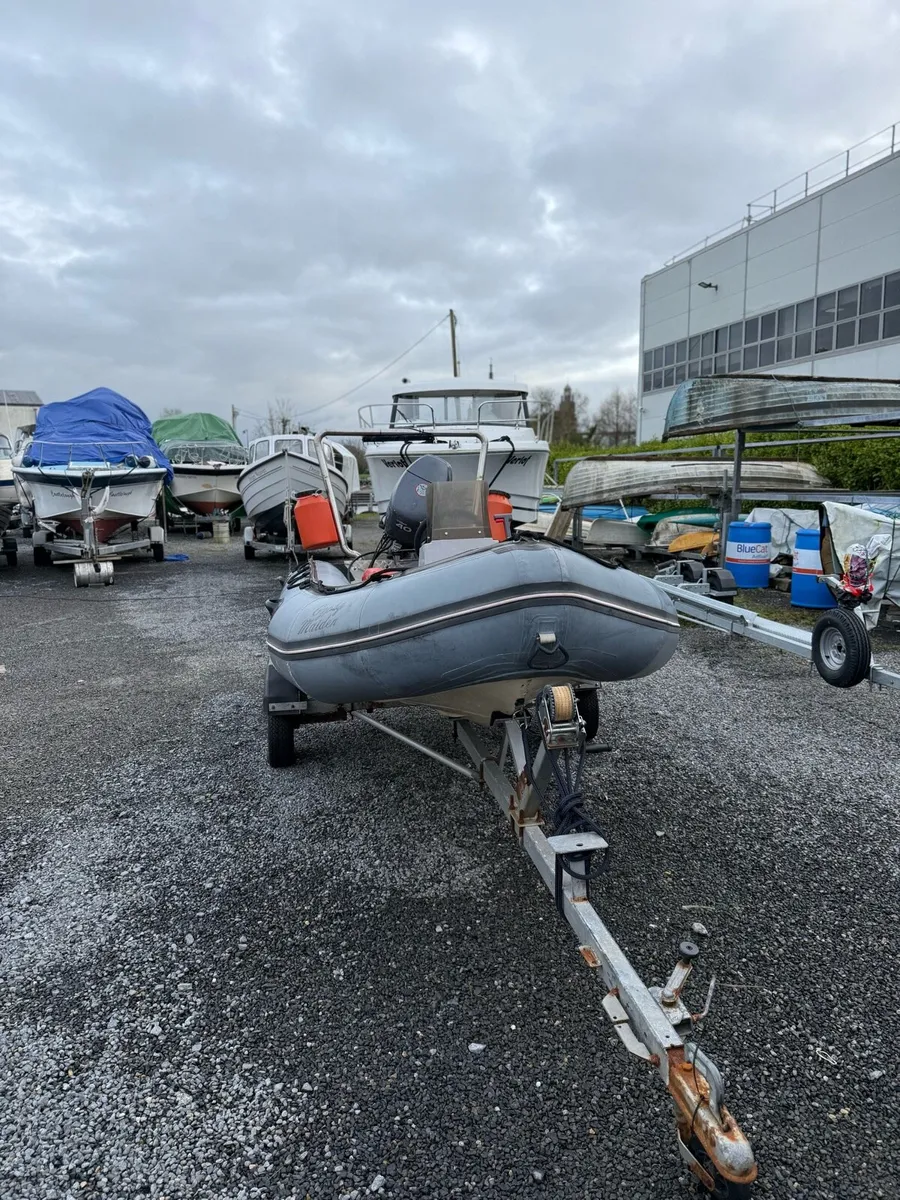 Avon SR 4 boat - Image 1