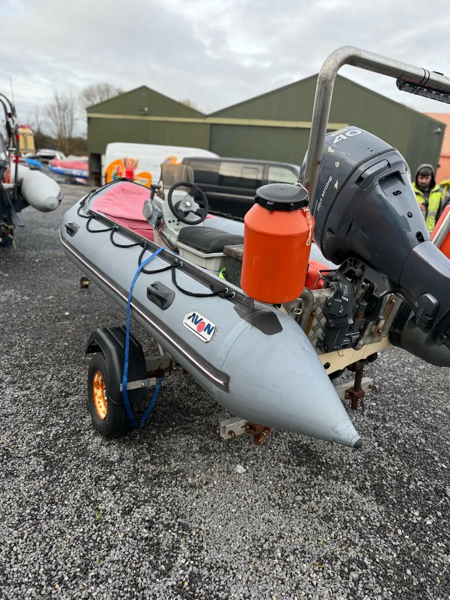 Avon SR 4 boat - Image 2