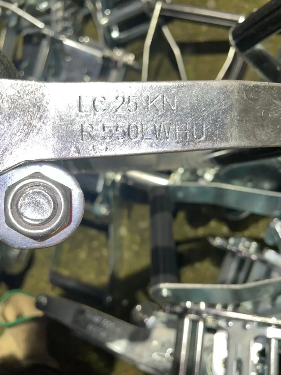 Around 90 ratchets - Image 2