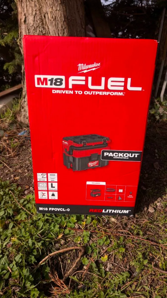Milwaukee M18 FUEL PackOut Wet/Dry Vacuum - New - Image 2