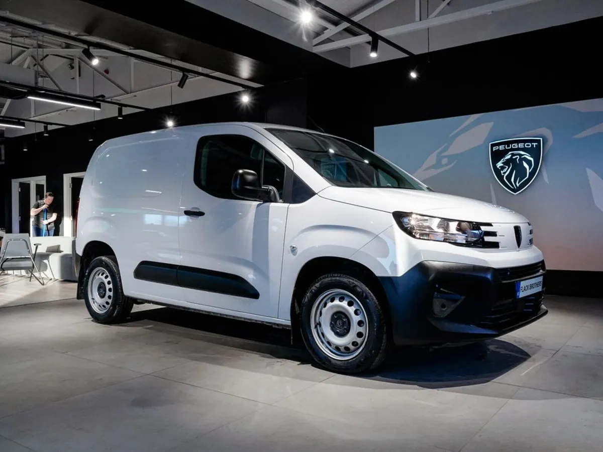 2025 Peugeot Partner Pro Plus 1.5 HDi 130 Auto - Image 1