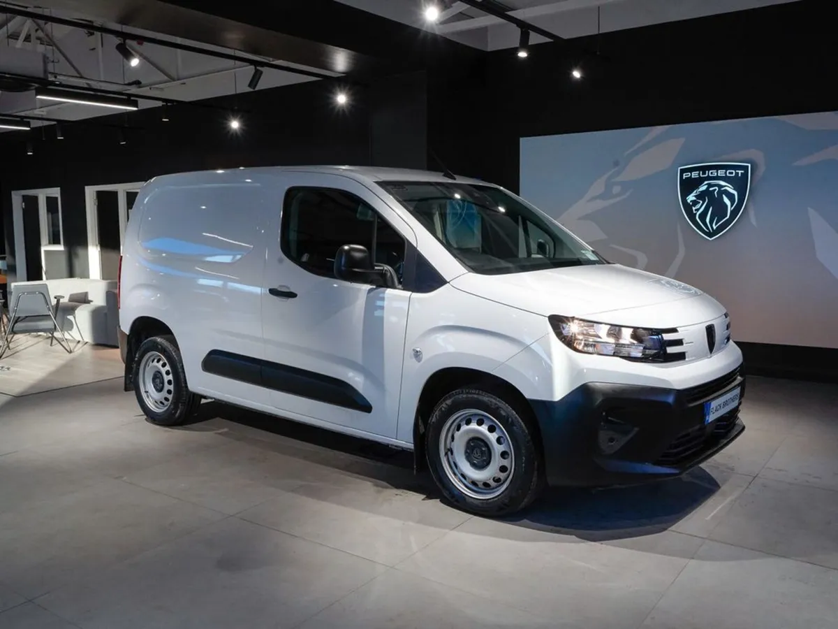 2025 Peugeot Partner Pro Plus 1.5 HDi 130 Auto - Image 2